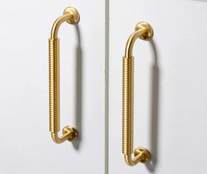 
                  
                    Modern Brushed Brass Kitchen Cabinet Pulls and Handles, Cabinet Hardware for Kitchen Bathrooms and Furniture
                  
                