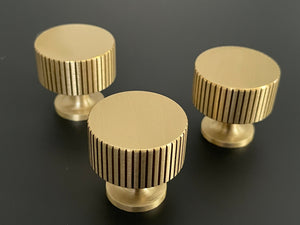 
                  
                    Brando - Modern Solid Brass Cabinet Knob and Pull with Linear Accent
                  
                