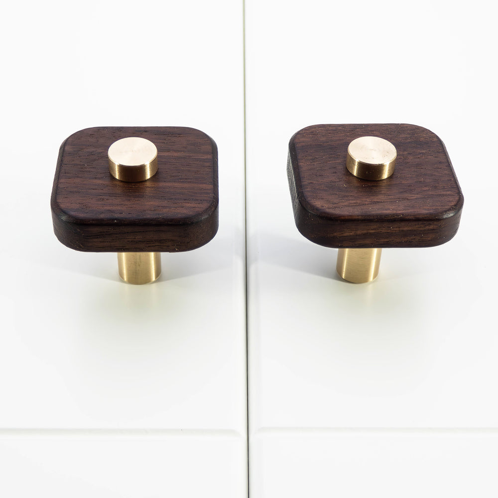 
                  
                    Legno - Walnut Wood and Brass Cabinet T-Bar and Pull
                  
                