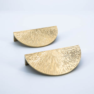 
                  
                    Elara - High Gloss Gold Half-Moon Modern Cabinet Pull
                  
                