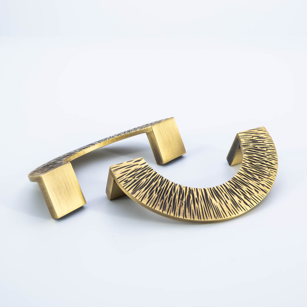 
                  
                    Neoma - Sleek Curved Antique Brass Modern Cabinet Pull
                  
                