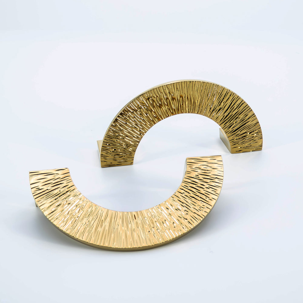 
                  
                    Neoma - Sleek Curved Antique Brass Modern Cabinet Pull
                  
                