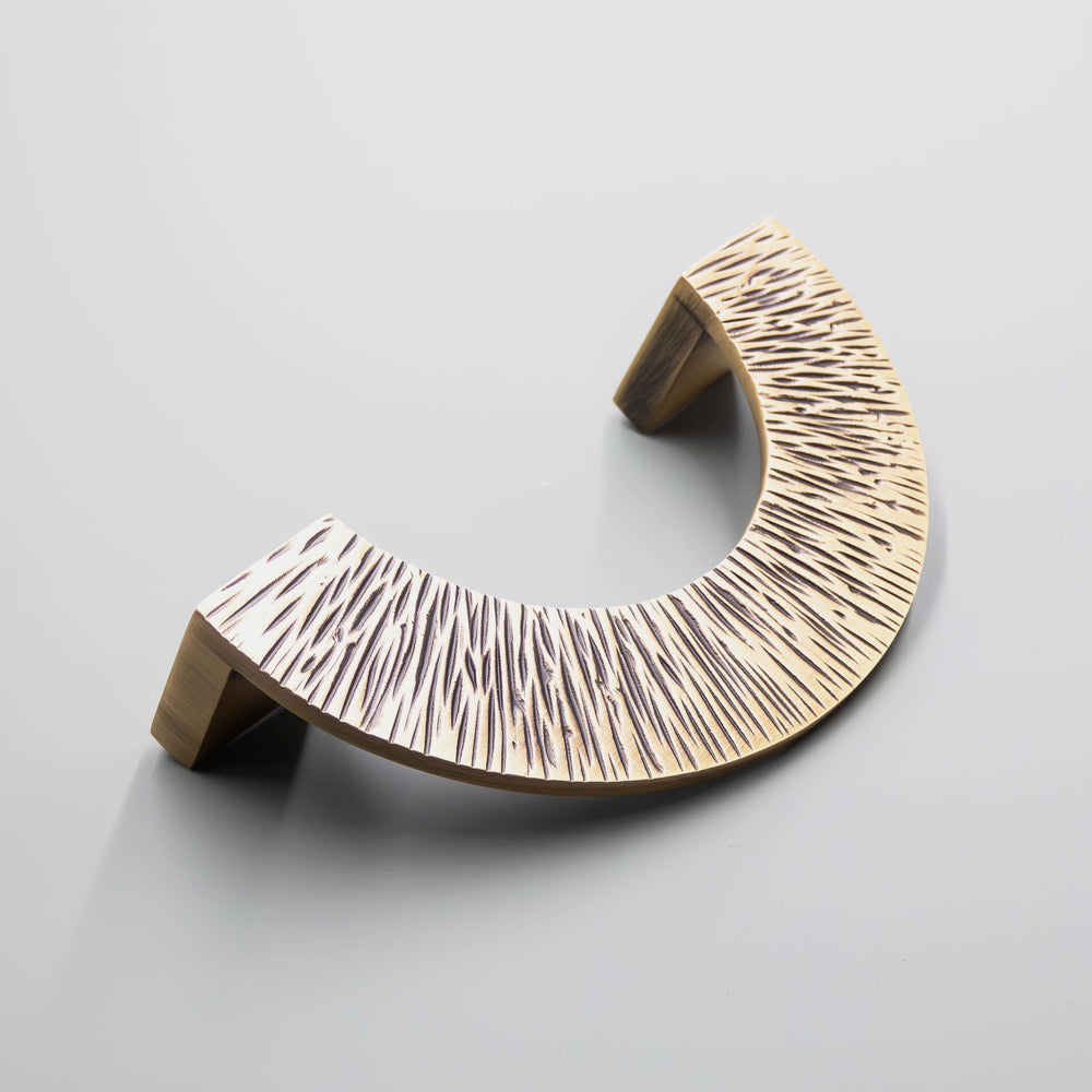 
                  
                    Neoma - Sleek Curved Antique Brass Modern Cabinet Pull
                  
                