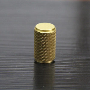 
                  
                    Solid Brass Cabinet Handle Hight 1", Width 0,5"
                  
                